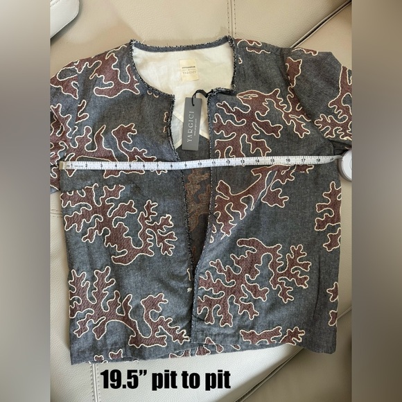 Embroidered Crew Neck Jacket - Picture 11 of 13